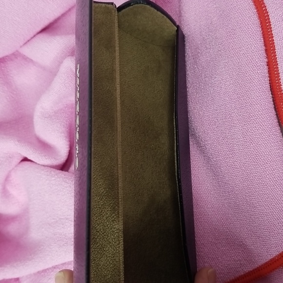 BURBERRY EYEGLASS CASE - Picture 5 of 7